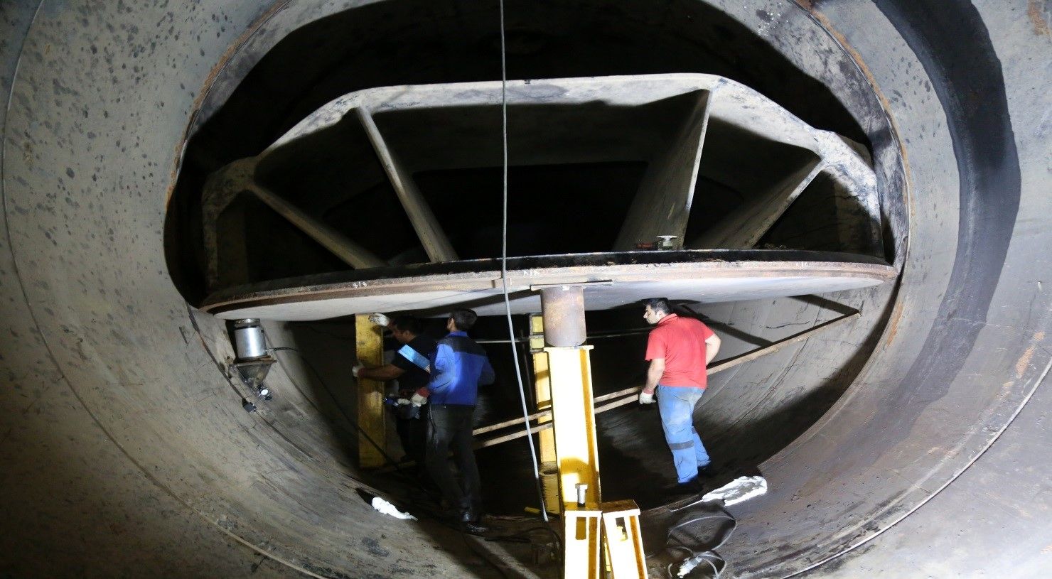 رفع اشکال سیستم آب بند شیرپروانه ایی واحد هفت نیروگاه مسجدسلیمان