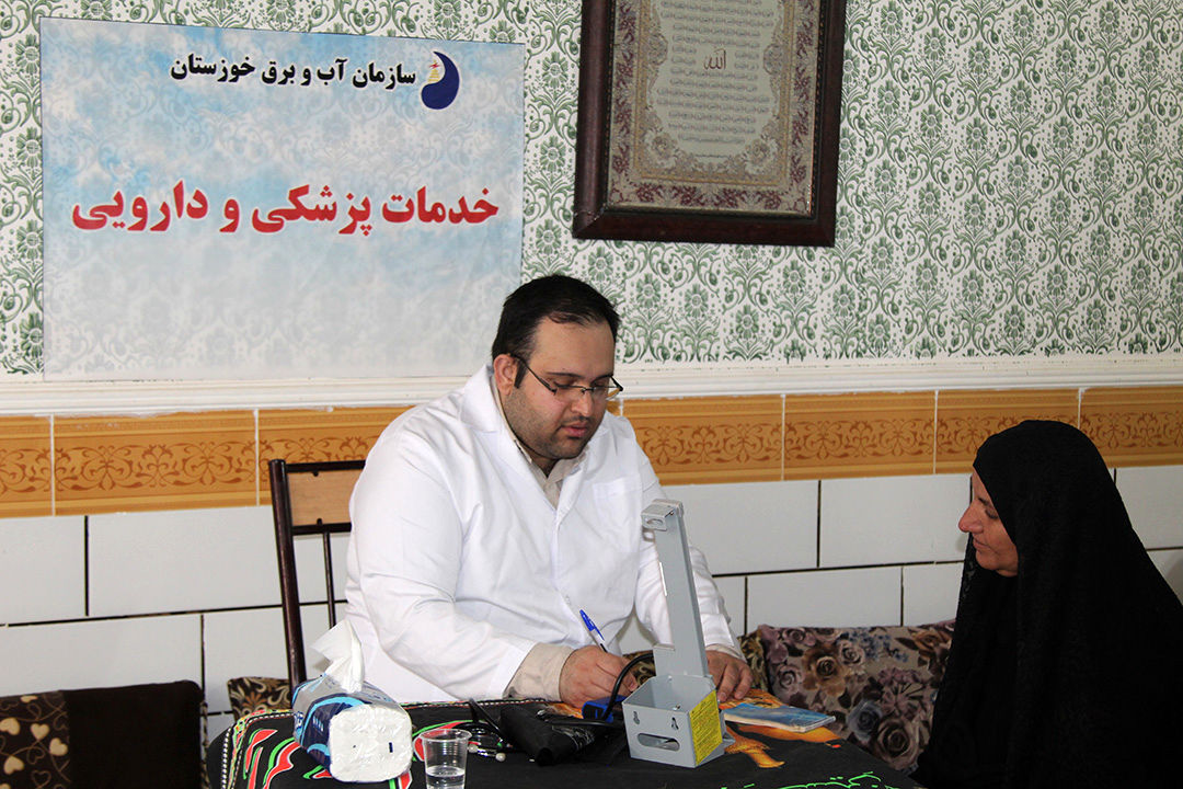 خدمات رسانی گروه های جهادی سازمان آب و برق خوزستان به مناطق روستایی شهرستان باغملک