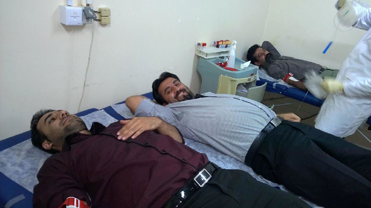 اهدای خون کارکنان شرکت تعمیرات سد مسجدسلیمان به نیازمندان