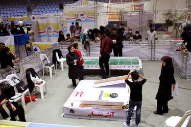 دومین جشنواره و مسابقات فناوری های نوین صنعت آب و برق در اهواز آغاز به کار کرد