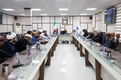 نخستین جلسه ائمه جماعت و مسئولین امور فرهنگی سازمان آب و برق خوزستان برگزار شد 