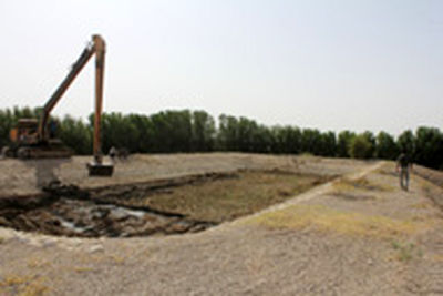 حوضچه تاسیسات آب شرب ۲ روستای تابعه شهرستان شوشتر لایروبی شد