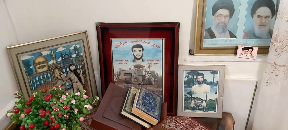 دیدار مدیرعامل سد و نیروگاه کارون ۳ با خانواده‌های شهدا