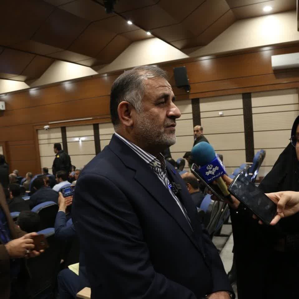 انعقاد دو قرارداد مهم آبرسانی با قرارگاه سازندگی خاتم الانبیا / مشکلات شهرستان باوی توسط وزیر نیرو مورد بررسی قرار گرفت