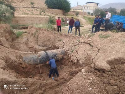 ترمیم شکستگی خط انتقال آب در روستای پاگچ  مسجدسلیمان