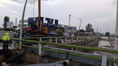 اعزام گروه‌های عملیاتی آب و برق خوزستان به اندیمشک برای امدادرسانی به سیل‌زدگان