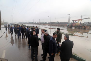 بسیج سازمان آب و برق خوزستان برای دفع آب های سطحی