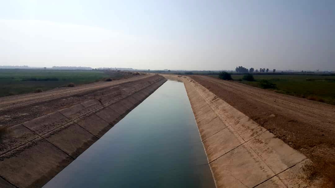 عملیات تسطیح، رگلاژ و علف چینی کانال غربی WMC شبکه آبیاری میان آب شوشتر انجام شد