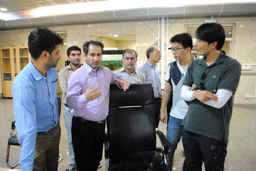 بازدید نمایندگان یک شرکت کره ای از سد و نیروگاه کارون