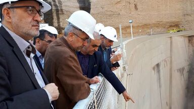 بازدید وزیر نیرو از سدهای استان