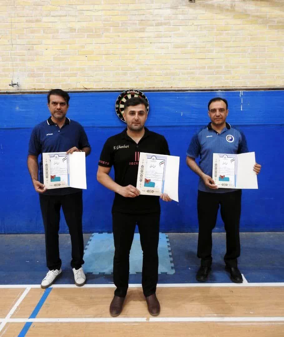 کارمند سازمان آب و برق خوزستان مقام سوم مسابقات استانی دارت را کسب کرد