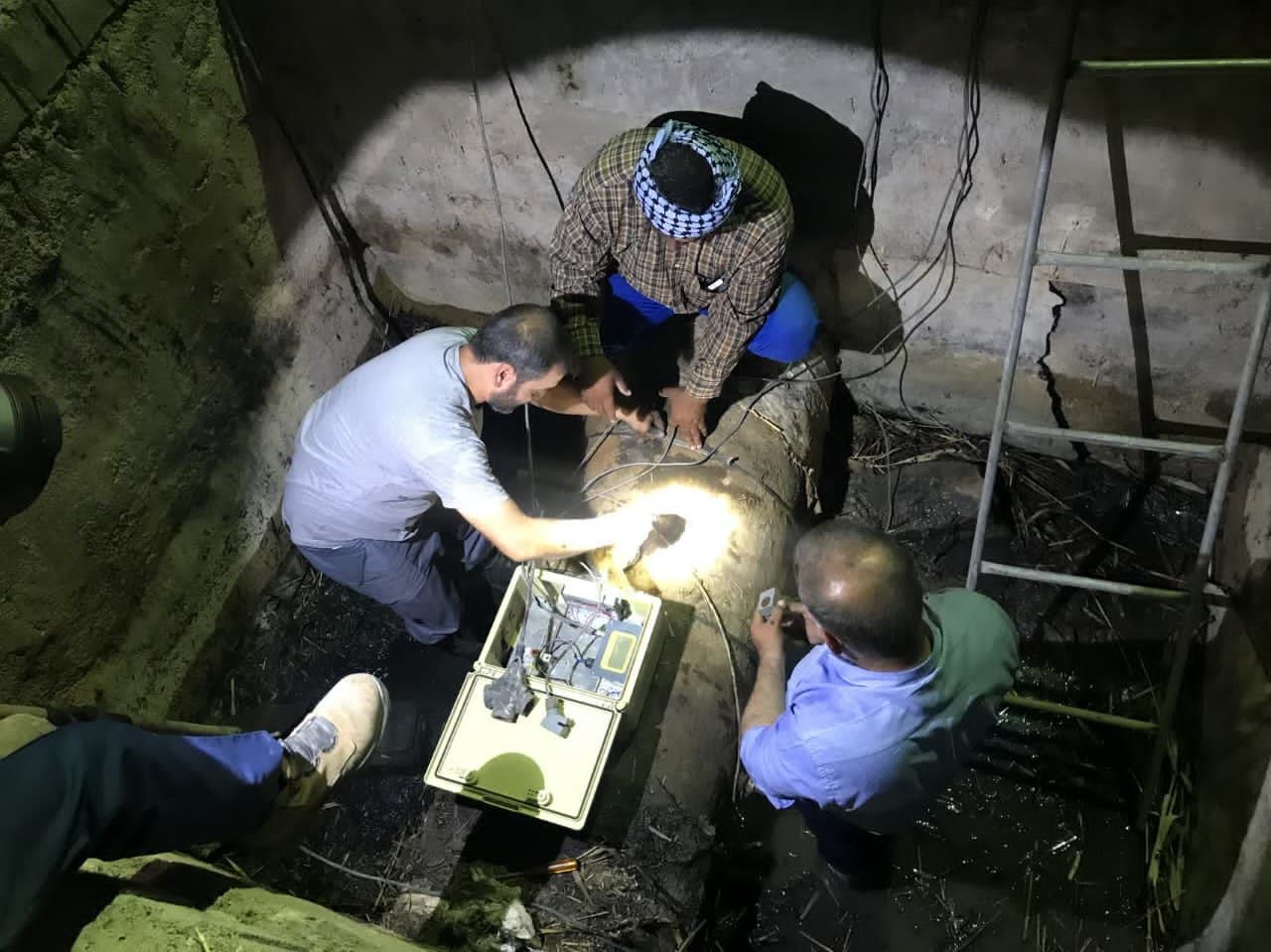 نصب یک دستگاه کنتور بر روی خط 750 میلی متر انتقال آب به شهرستان امیدیه