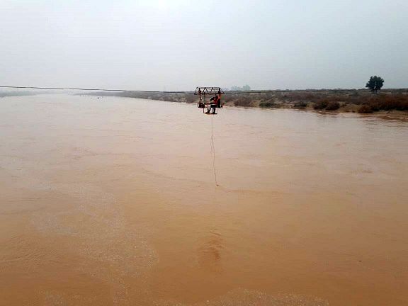 پایش و اندازه گیری دبی سیلاب در ایستگاه های هیدرومتری سازمان آب و برق خوزستان