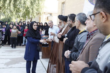 همایش پیاده روی