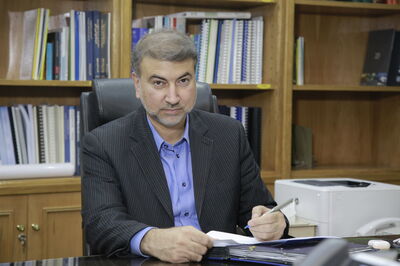 پاسخگویی تلفنی مدیرعامل سازمان آب و برق خوزستان به مردم در مرکز سامد