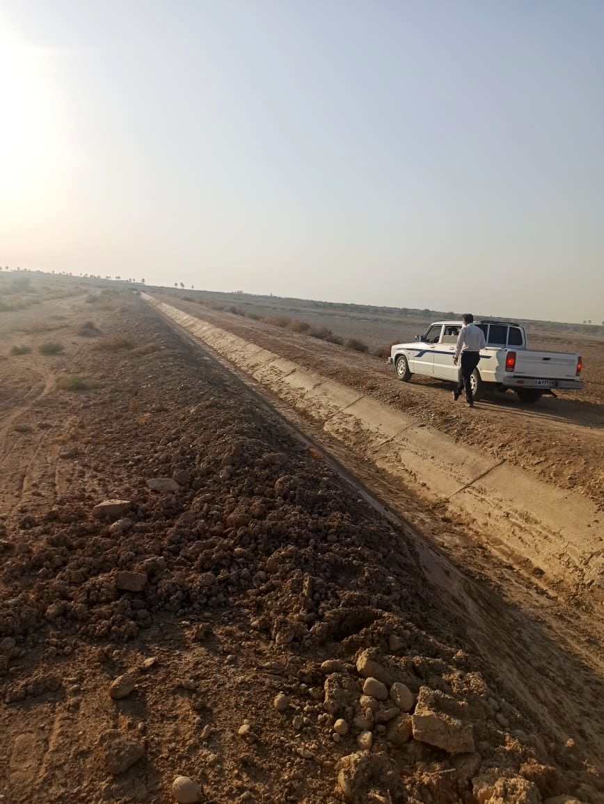 لایروبی و بوته کنی شبکه آبیاری شادگان به پایان رسید