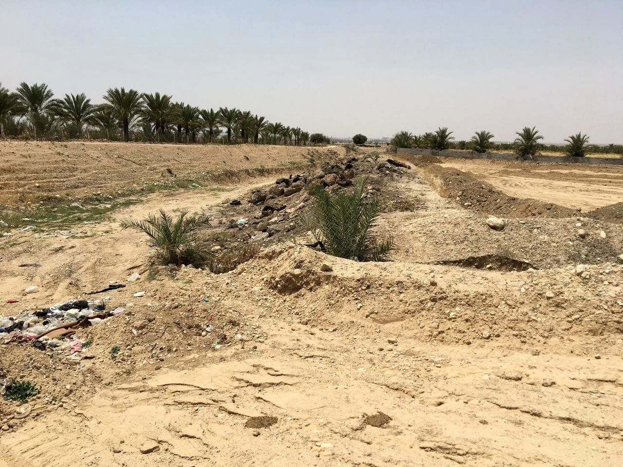 برخورد قانونی و بازپس گیری برم زهکش در شبکه های آبیاری مارون 