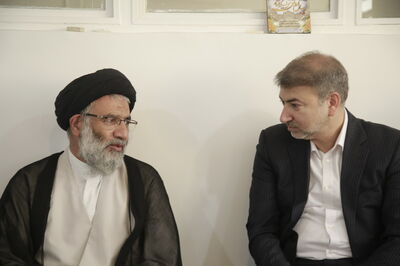 دیدار مدیرعامل و معاونان سازمان آب و برق خوزستان با نماینده ولی فقیه در استان خوزستان

