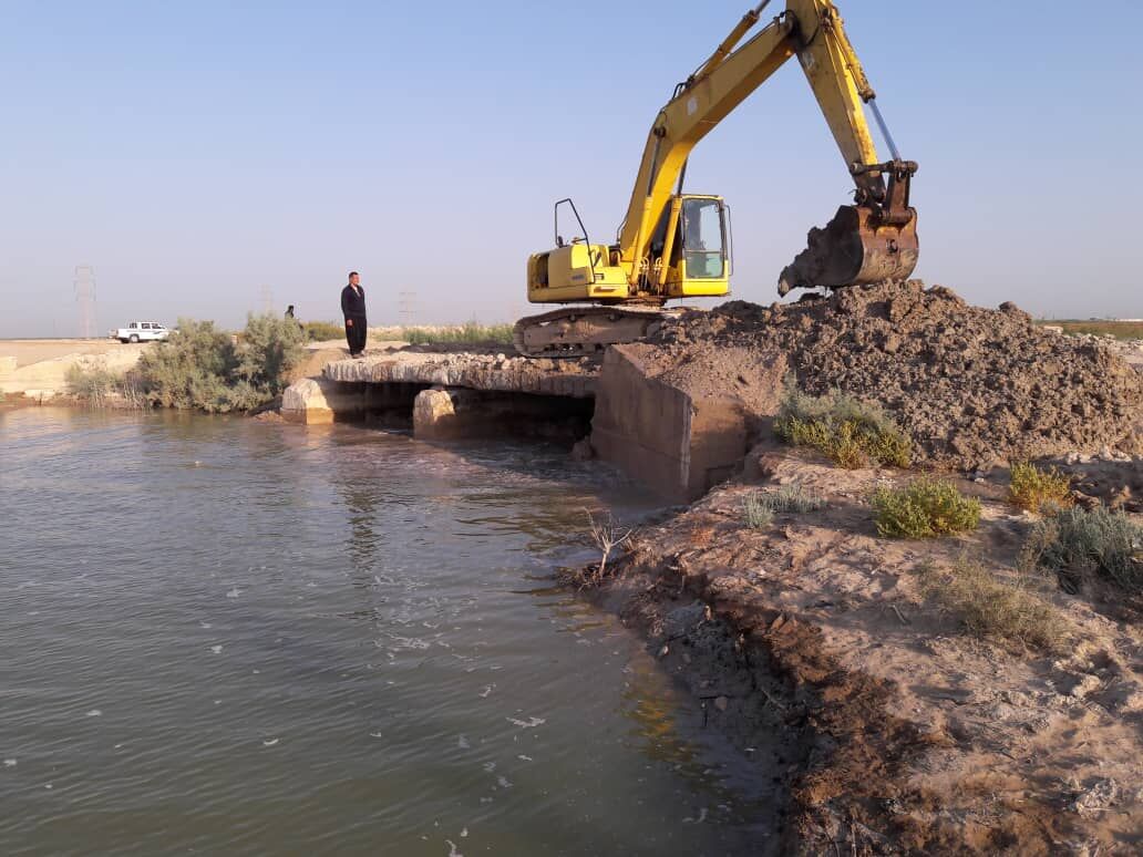 آغاز عملیات لایروبی نهر خوردورق شادگان 