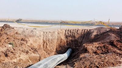 تعویض قسمتی از خط لوله انتقال آب به شهرستان رامشیر