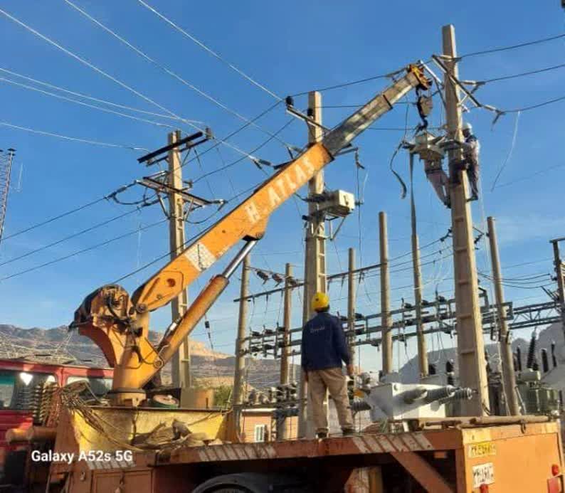 اورهال شبکه برق و آچارکشی خطوط ورودی تاسیسات برق مسجدسلیمان شرکت آب جنوب شرق