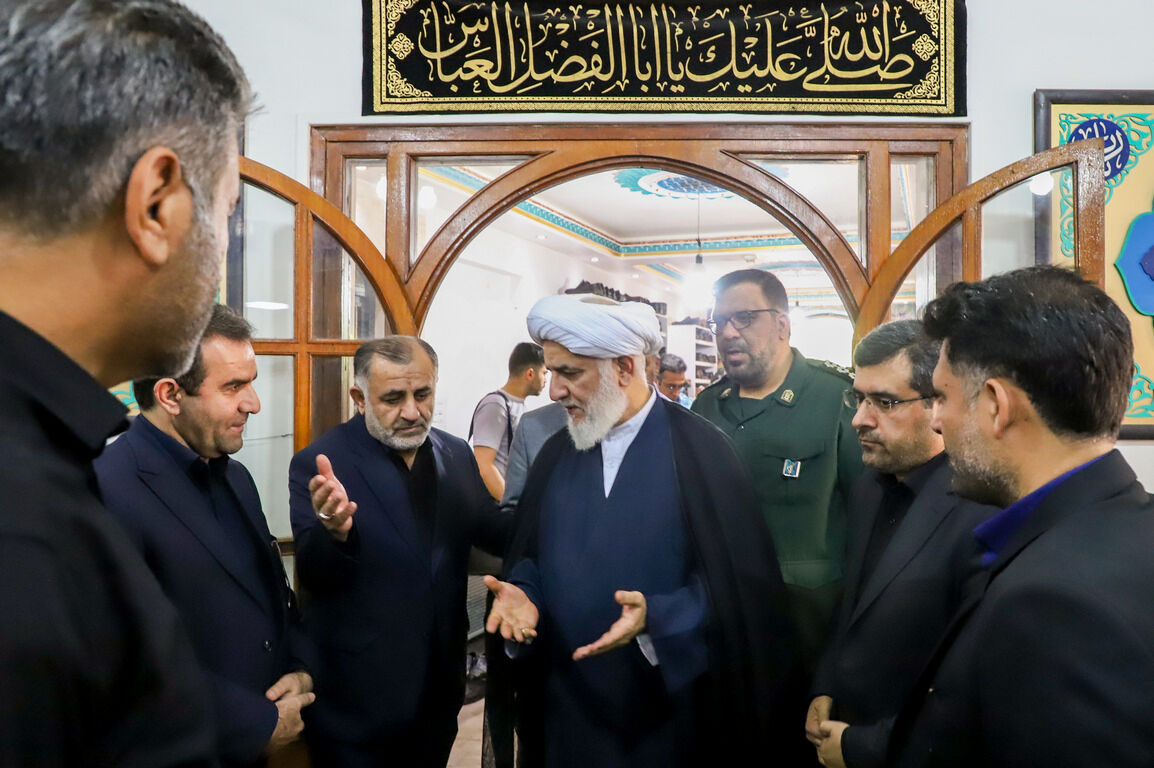 برگزاری مراسم یادبود و سوگواری شهادت رئیس جمهور و هیئت همراه در سازمان آب و برق خوزستان