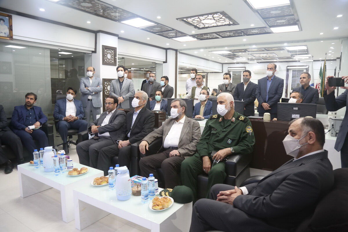 بازدید معاون اقتصادی رییس جمهور و استاندار از رصد خانه آب و انرژی سازمان آب و برق خوزستان