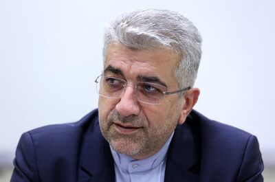 تقدیر وزیر نیرو از کارکنان صنعت آب و برق برای موفقیت در جشنواره شهید رجایی 

