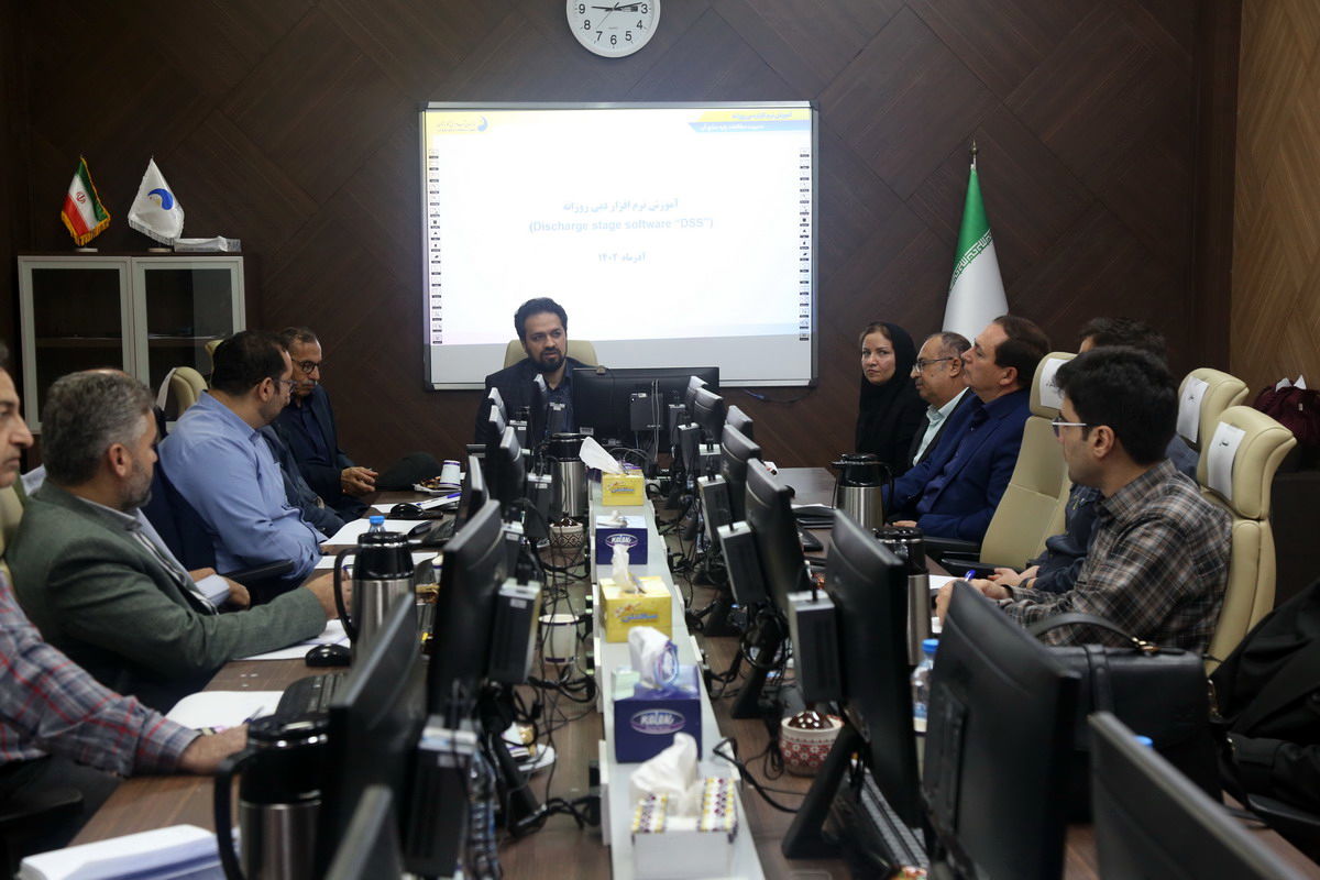 برگزاری دوره آموزشی نرم افزار محاسبه دبی- اشل در سازمان آب و برق خوزستان
