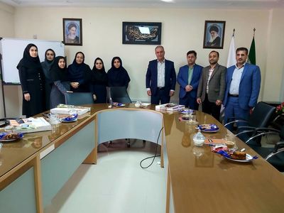 تکریم از بانوان شرکت کارون بزرگ در روز زن