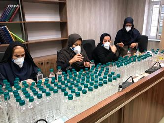 گزارش تصویری از فعالیت بسیج سازمان آب و برق در ارسال مواد ضدعفونی به مناطق محروم