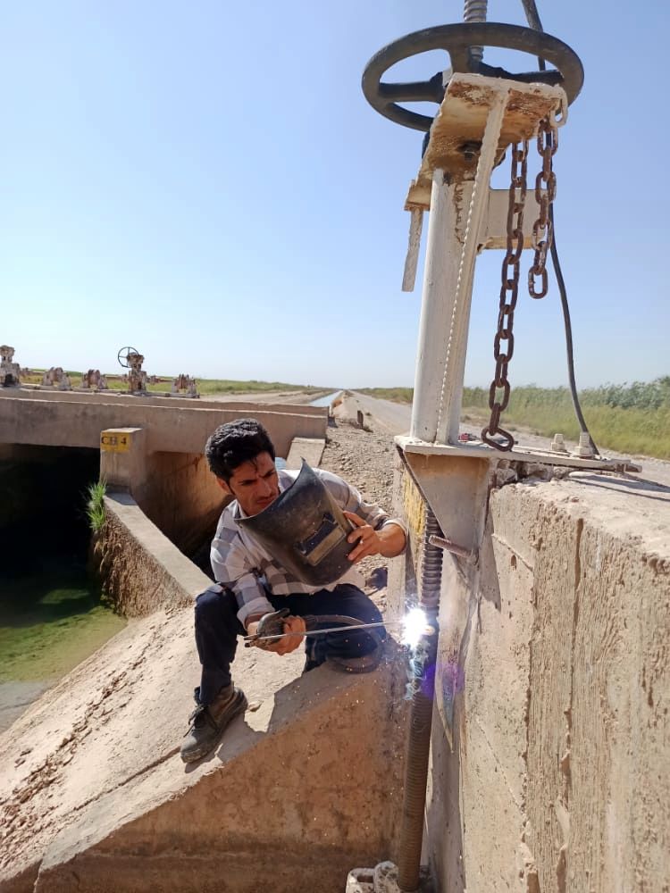 تعمیر اساسی و بازسازی کامل دریچه های آبیاری شبکه های گتوند، عقیلی و دیمچه انجام شد