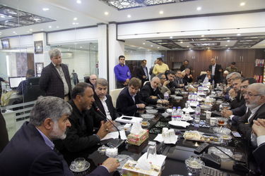 بازدید چهره های مذهبی، علمی، هنری، نظامی و انتظامی از مرکز دیسپاچینگ سازمان، به روایت تصویر