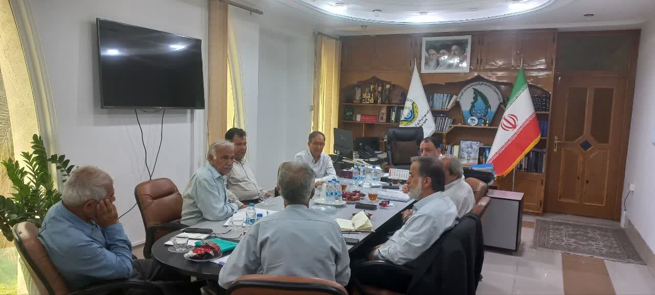 نشست هم اندیشی مدیران حوزه آب و جهاد کشاورزی شهرستان دزفول با کشاورزان