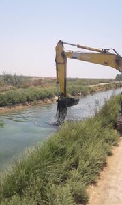 عملیات لایروبی کانال شرقی دیمچه شرکت بهره برداری کارون بزرگ آغاز شد