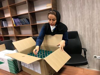 گزارش تصویری از فعالیت بسیج سازمان آب و برق در ارسال مواد ضدعفونی به مناطق محروم