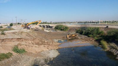 لایروبی کانال آبرسان اصلی منطقه شرق شبکه آبیاری دز