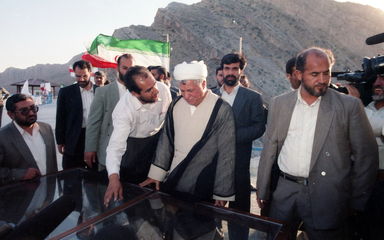 آیین افتتاحیه سد مخزنی مارون با حضور آیت الله هاشمی رفسنجانی- تیر ماه 1376