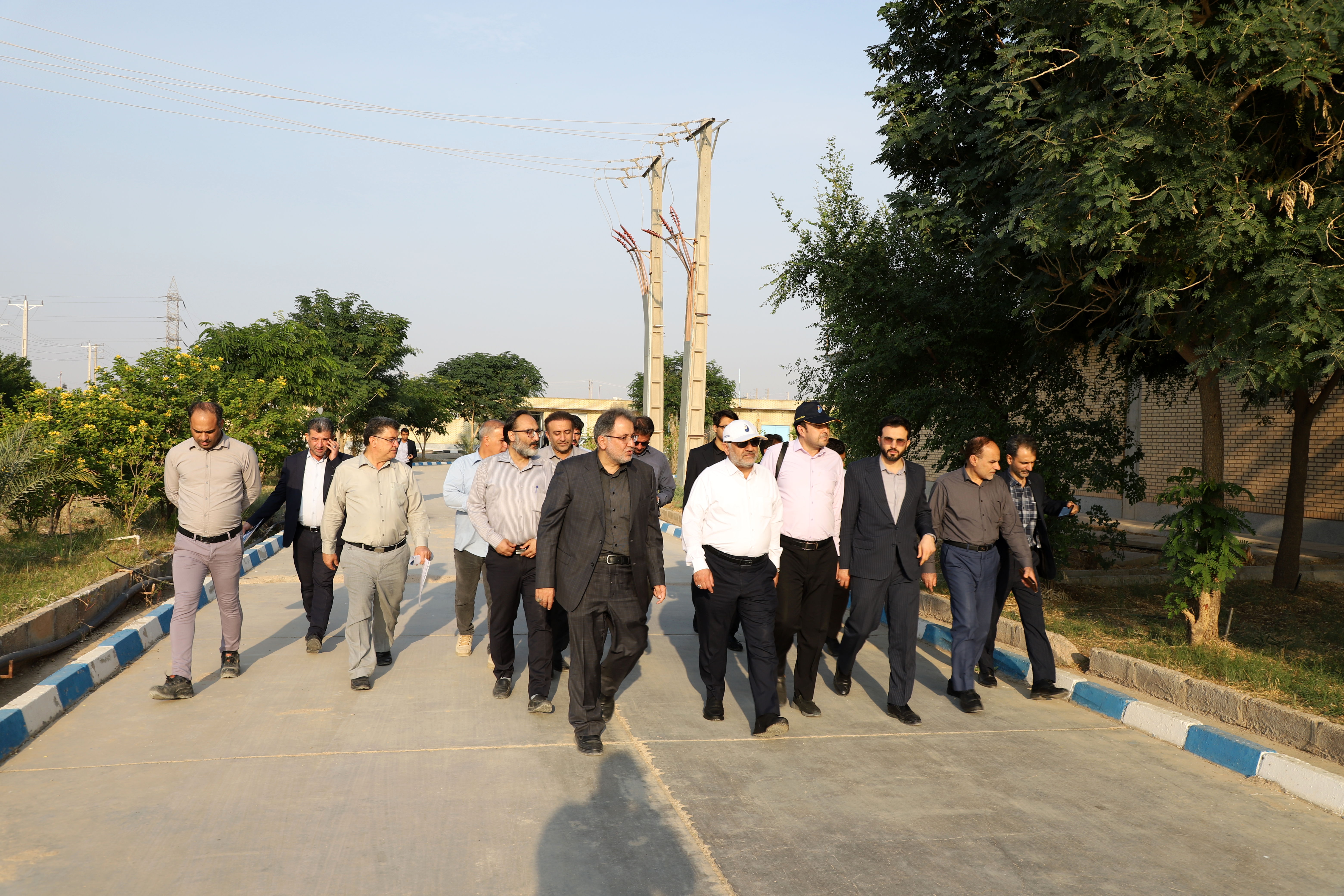 مدیرعامل سازمان آب و برق خوزستان از تاسیسات و زیر ساخت های طرح  آبرسانی غدیر بازدید کرد