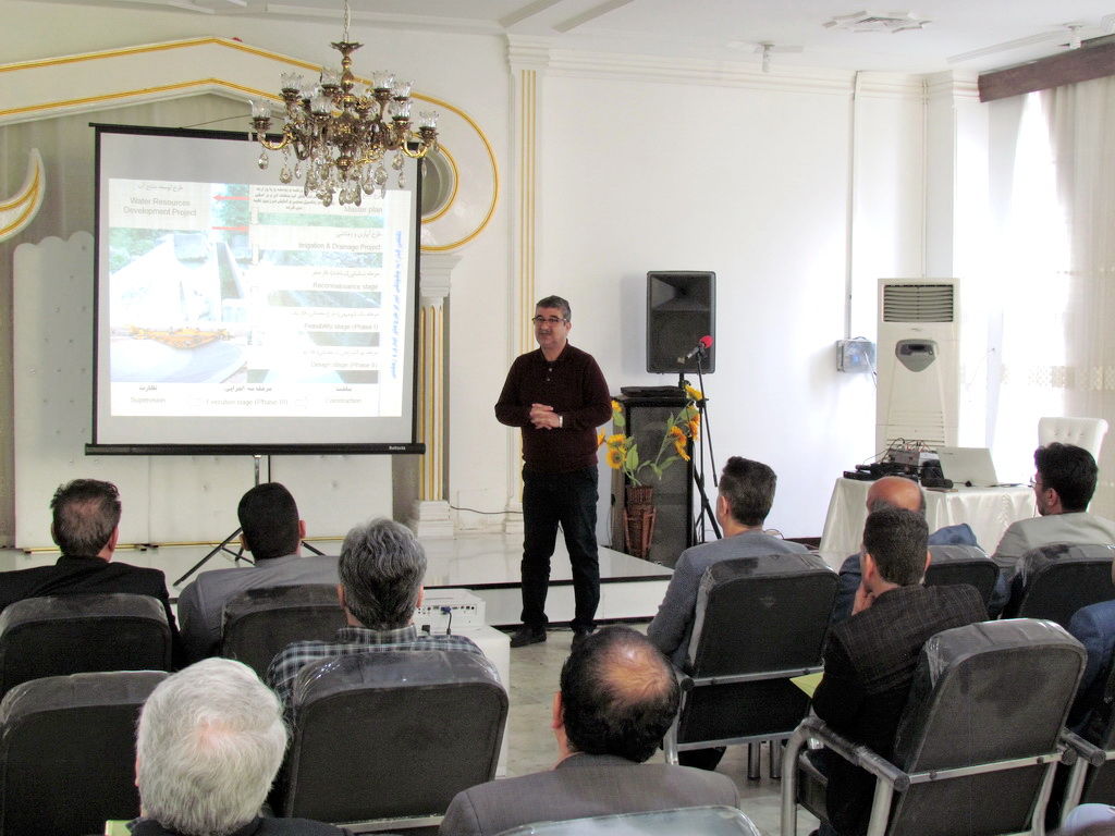 کارگاه آموزشی بهره برداری از تاسیسات آبی در دزفول برگزار شد