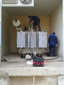 عملیات سرویس ترانسفورماتورهای ایستگاه پمپاژ شبکه آبیاری ویس انجام شد
