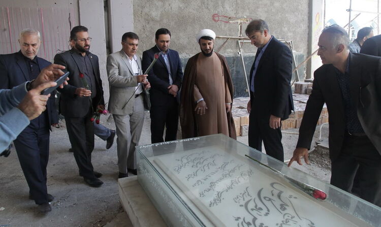 پاسداشت روز شهید با حضور مقامات سازمان آب و برق خوزستان در گلزار شهدای اهواز