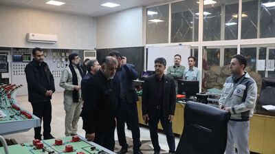 بازدید شبانه مدیر عامل سازمان آب و برق خوزستان از نیروگاه‌های استان/ قدردانی از تلاش بی‌وقفه کارکنان
