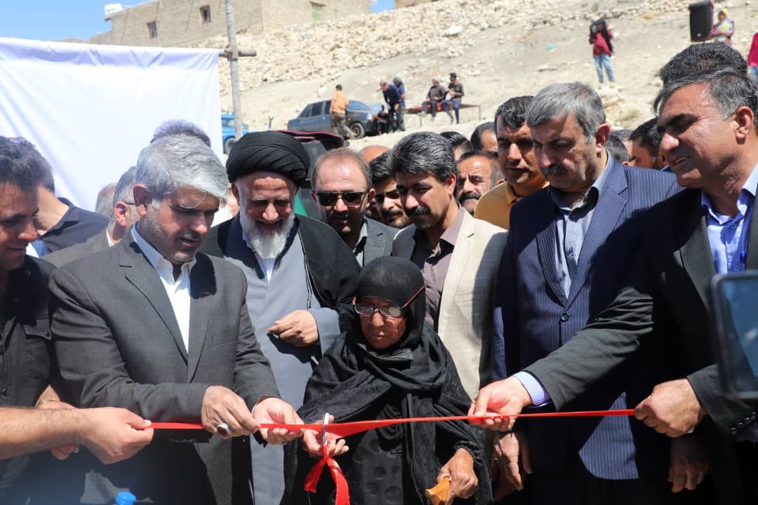 آبرسانی پایدار به روستای طلاور با حفر چاه ۷۰ متری محقق شد
