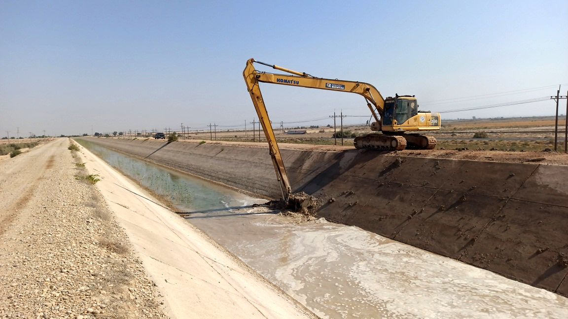 عملیات لایروبی شبکه آبیاری هندیجان به پایان رسید