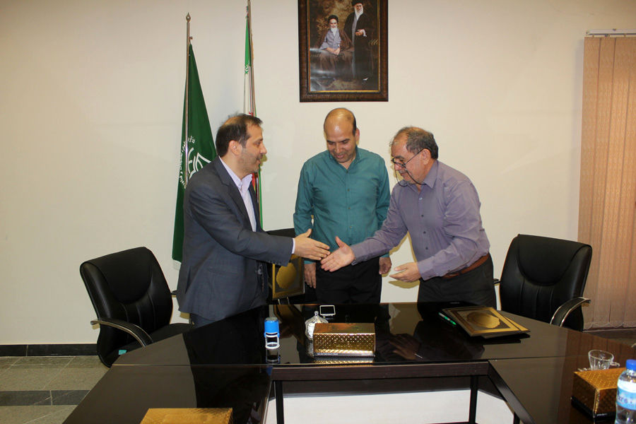 امضای تفاهم نامه پژوهشی بین شرکت آبیاری کارون بزرگ و دانشگاه کشاورزی و منابع طبیعی رامین خوزستان