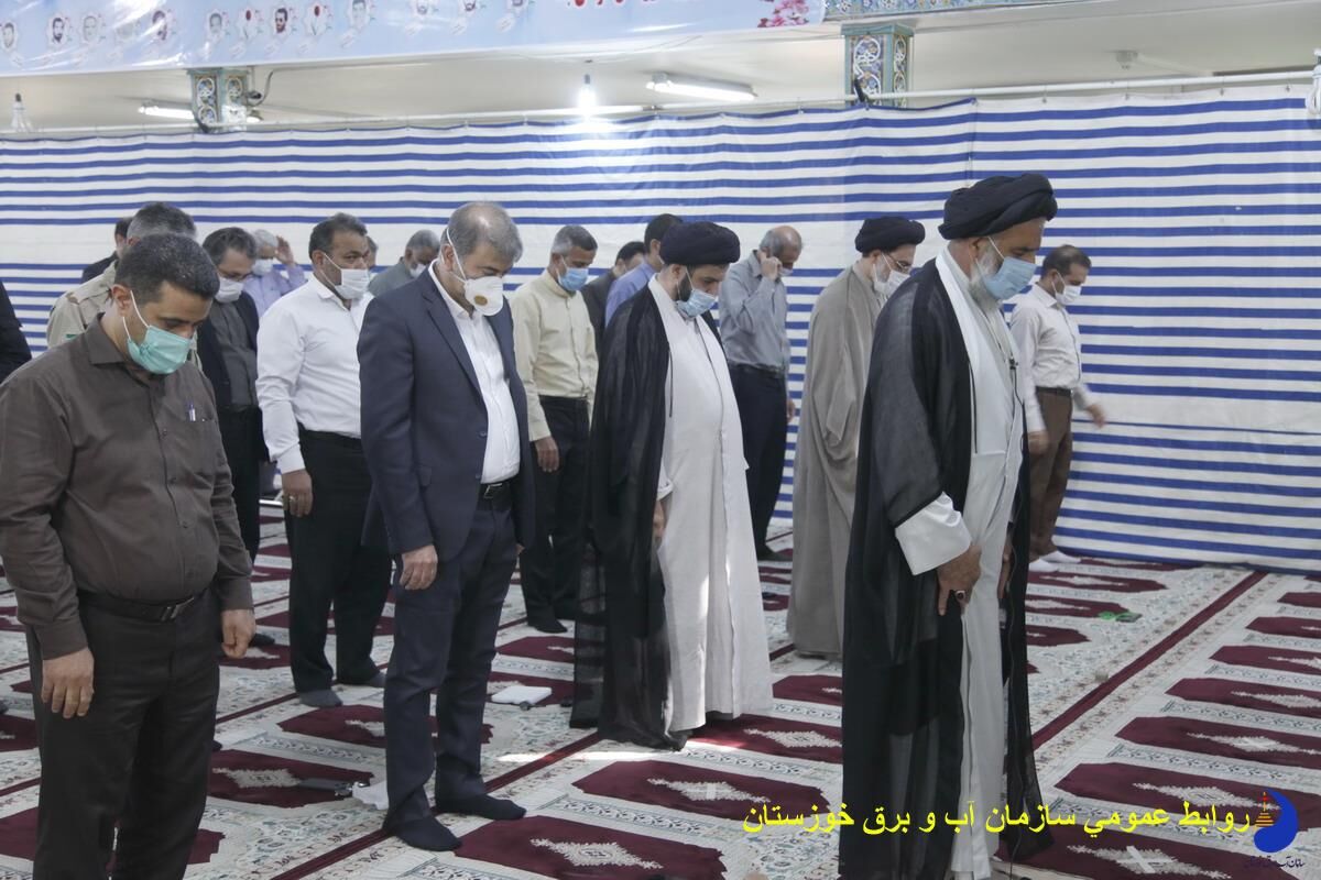 گزارش تصویری از برگزاری نماز وحدت در سازمان آب و برق‌ خوزستان