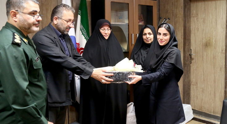 تقدیر از پرستاران مرکز پزشکی صنعت آب و برق خوزستان بمناسبت روز پرستار