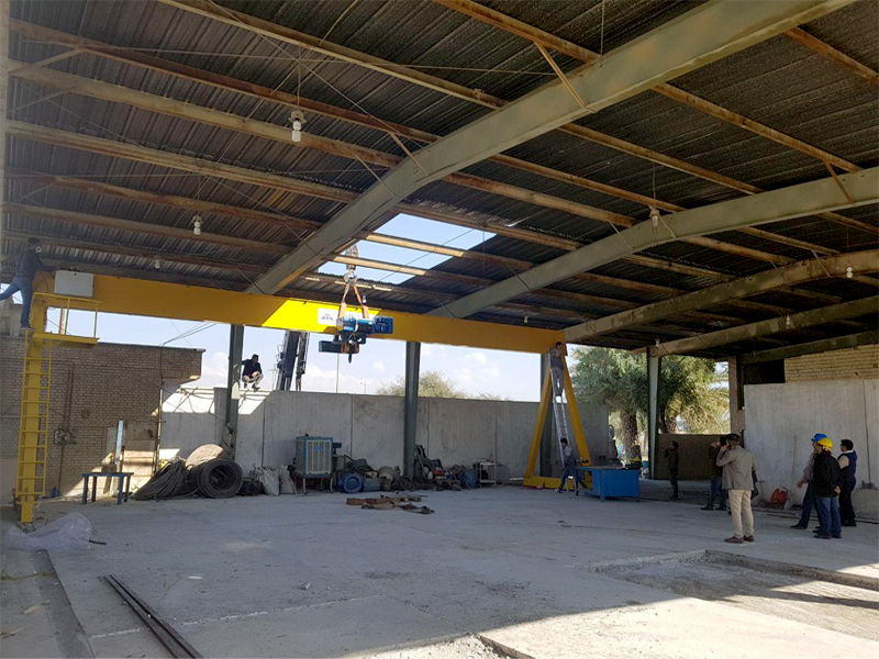 نصب و راه اندازی جرثقیل دروازه ای کارگاه مرکزی تعمیرات پمپ سد مارون