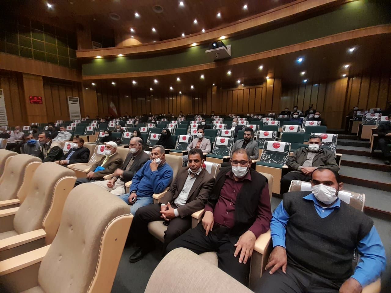 جلسه توجیهی و پرسش و پاسخ  با ایثارگران با موضوع تبدیل وضعیت استخدامی و تبیین فرآیند اجرایی آن برگزار شد